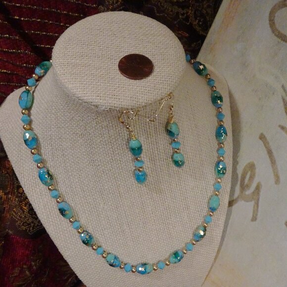 Handcrafted necklace/earring set in cerulean and gold colors evoking sun and sea - Picture 7 of 11